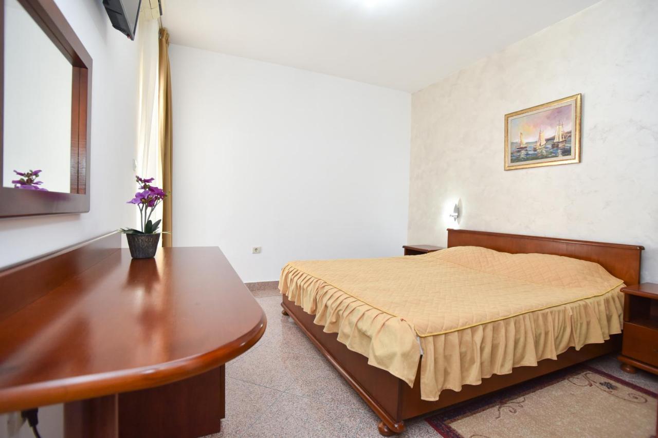 Garni Hotel S Coast Budva Eksteriør bilde