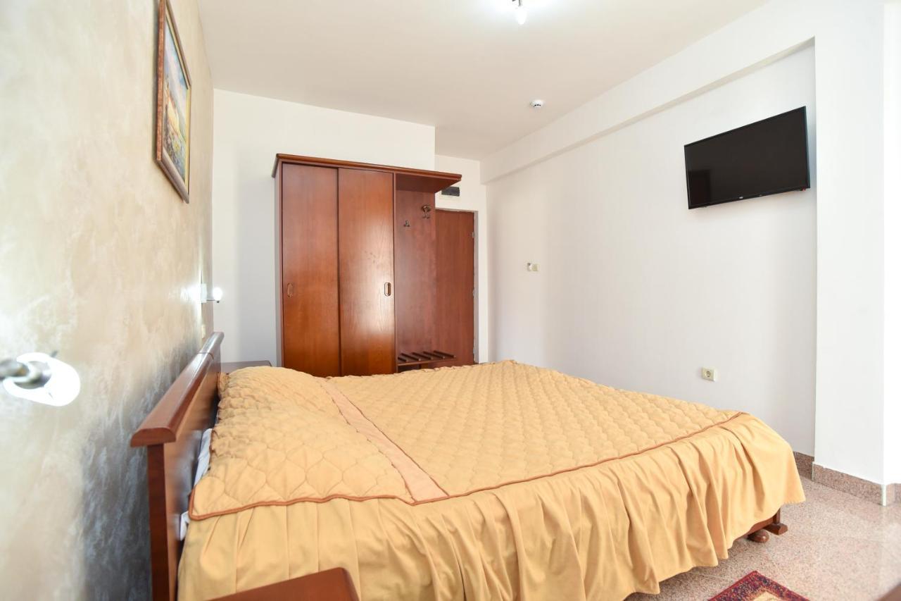 Garni Hotel S Coast Budva Eksteriør bilde