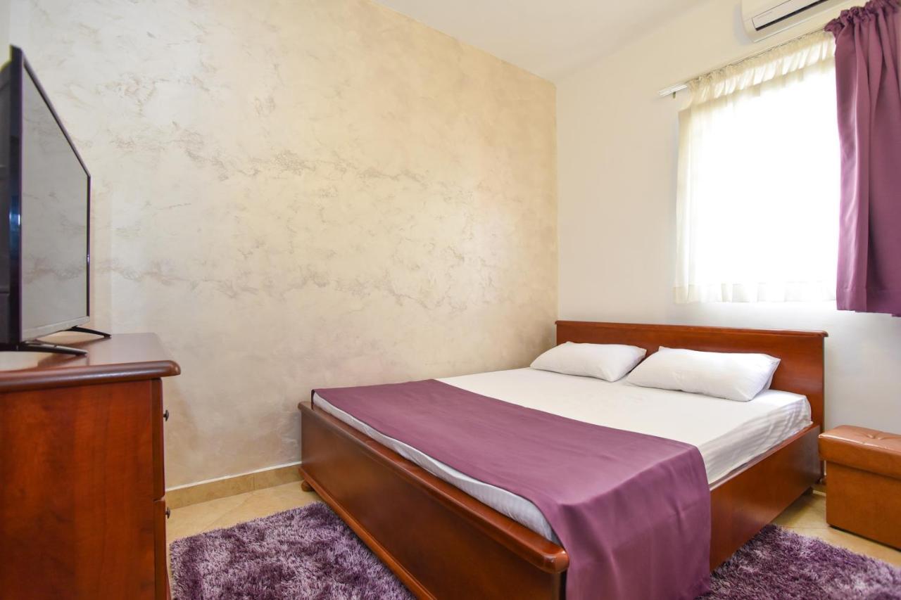 Hotel Suzana Budva Eksteriør bilde