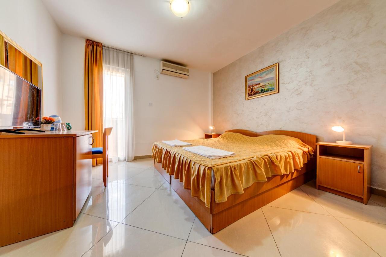 Hotel Suzana Budva Eksteriør bilde