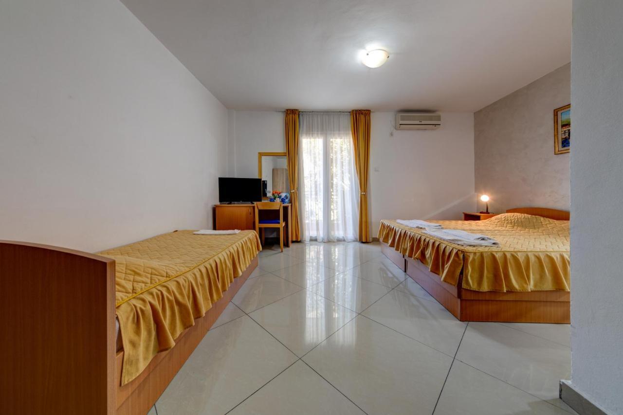 Garni Hotel S Coast Budva Eksteriør bilde